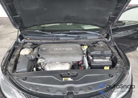 2015 Chrysler 200 Limited from USA, damaged, VIN 1C3CCCAB4FN674819